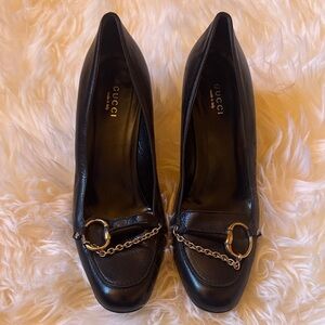 Gucci Black Leather Heels with Silver Horsebit Chain